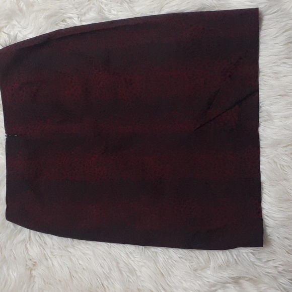 Y2K Bebe Red and Black Leopard Midi Skirt Size 6 - Picture 7 of 8